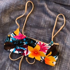 Aloha Colada Reversible bikini top! Size medium